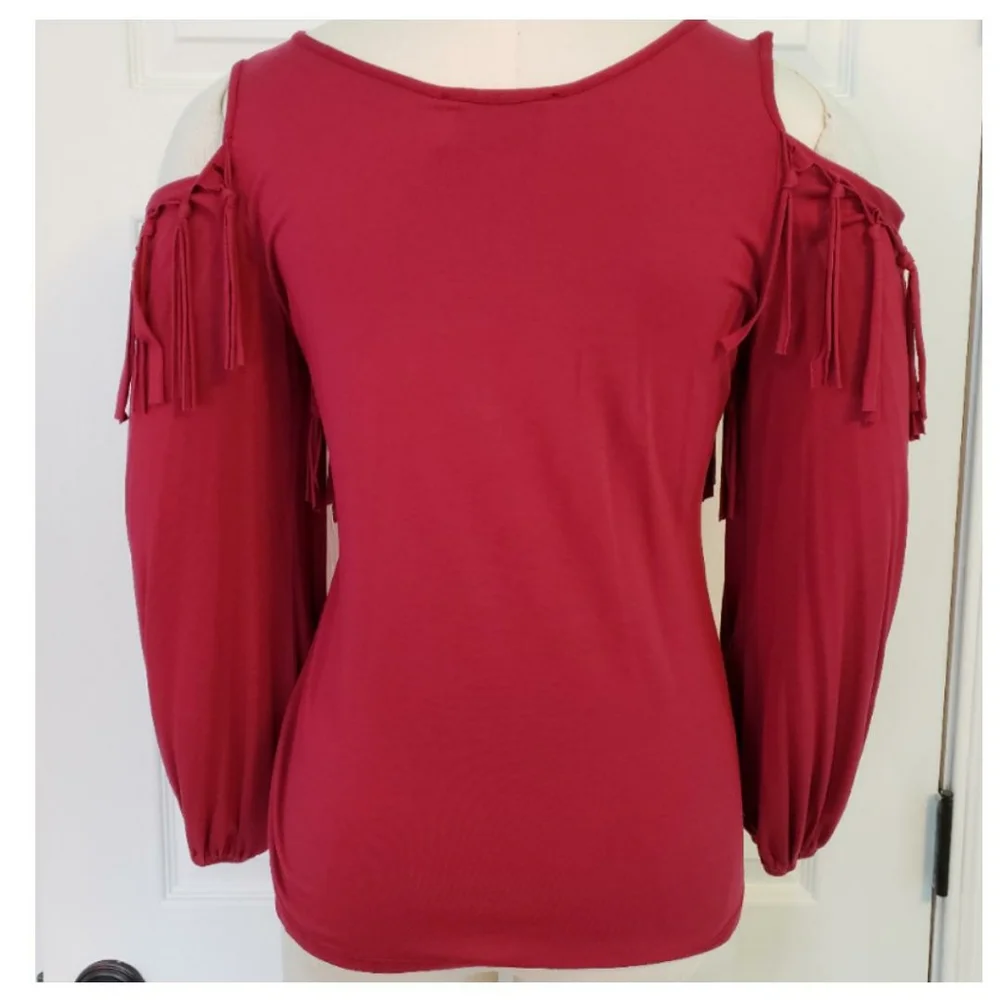 Fringe Detailed Cold Shoulder Top - Picture 2 of 6